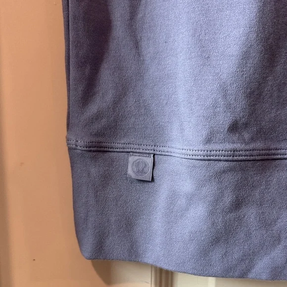 lululemon athletica Blue Short Sleeve Tee / A47 - Picture 4 of 4
